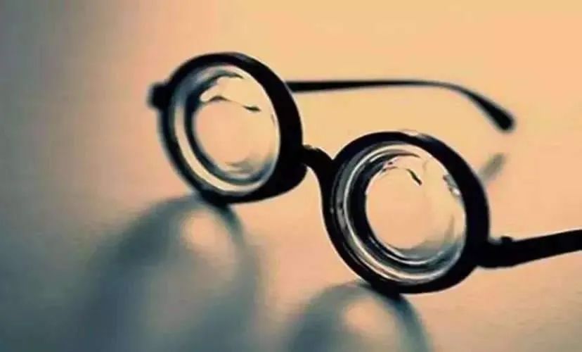 单眼视力障碍考驾照怎么开证明,单眼视力障碍换证体检怎么办