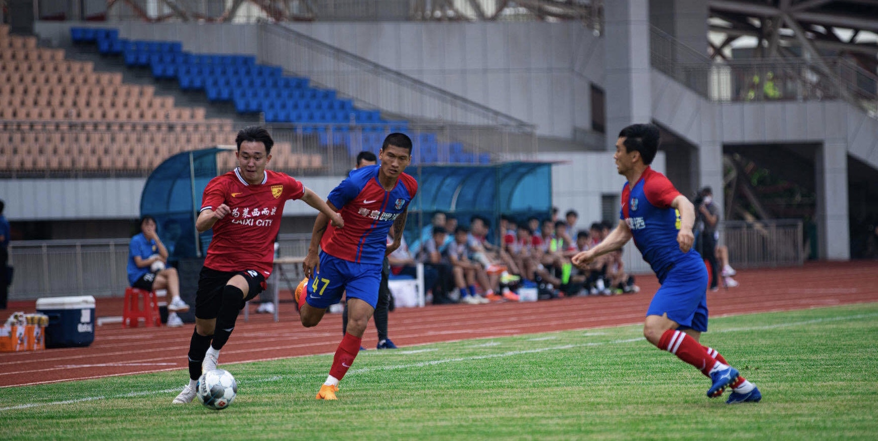 青岛黄海青岛红狮热身赛,青岛红狮德比热身赛
