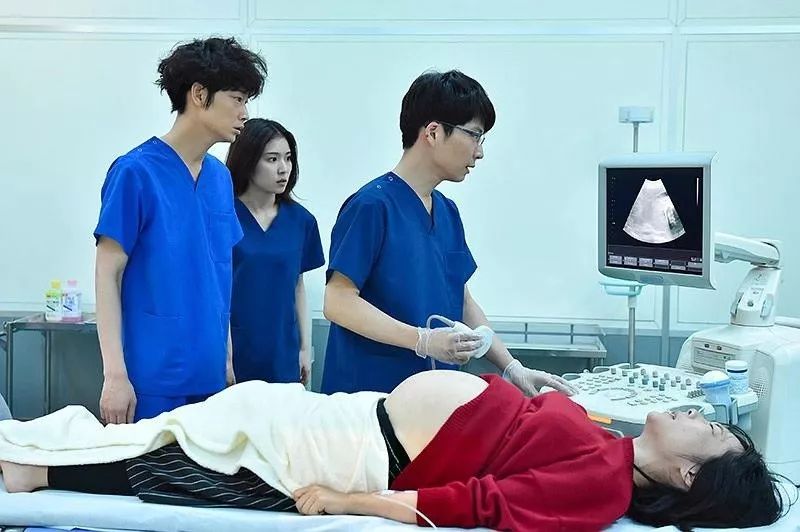 生孩子可以报销哪些费用,生孩子可以用老公的社保卡报销吗