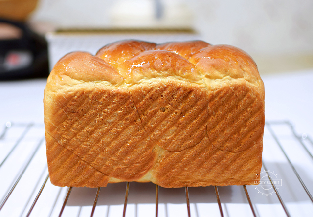 吐司烤完不好切,吐司很柔软拉丝但不够筋道