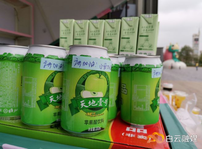 爱心送餐队情暖老人心,爱心送餐温暖防疫一线