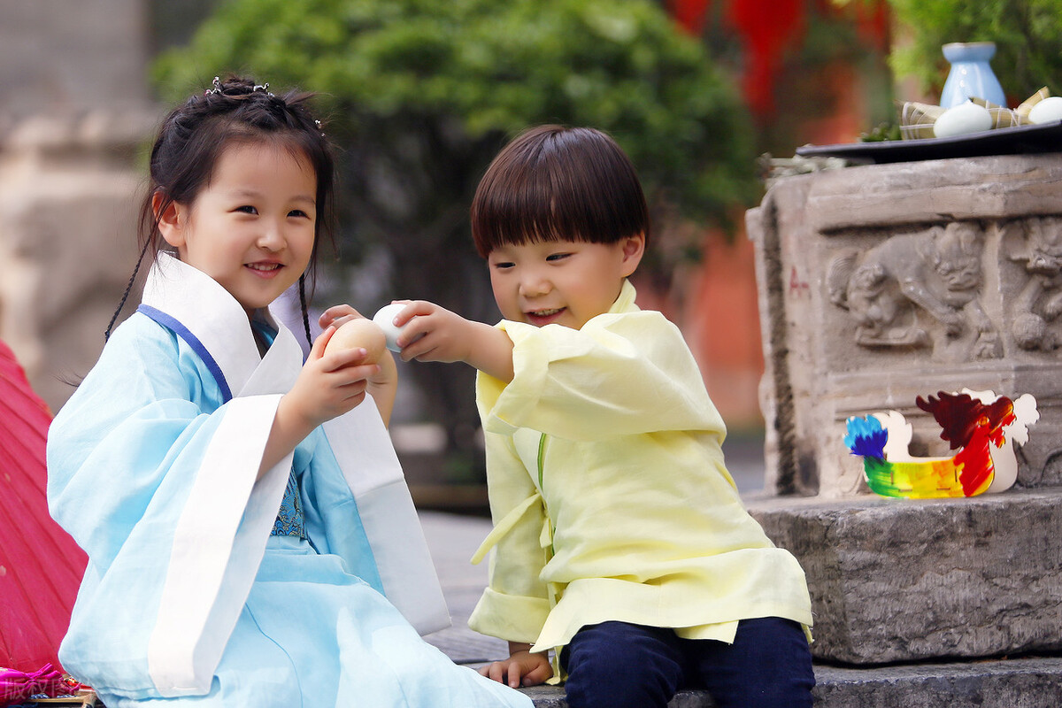 涓浗涓骇闃跺眰鎴夸骇鍗犳瘮,骞村潎鏀跺叆35涓囨柊涓骇閮芥妸閽辫姳鍝簡