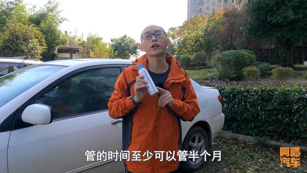 车玻璃总是起雾防雾喷剂管用不,车子玻璃起雾用热风吹