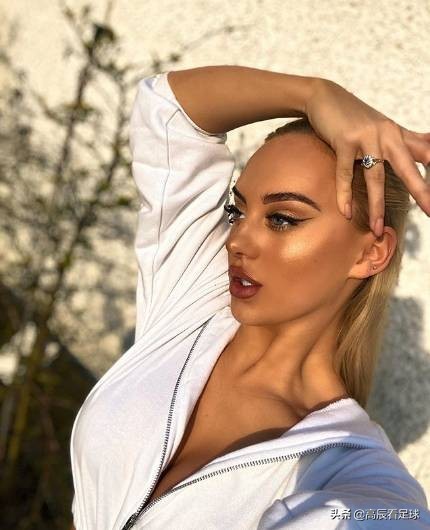 c罗喜欢卡戴珊家族的谁,c罗女球迷高颜值