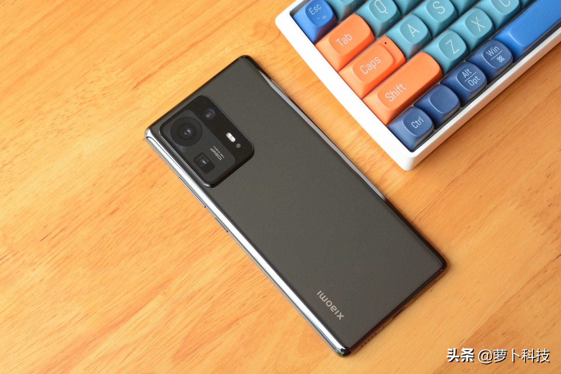 小米mix4和oppofindx3pro哪个好,小米mix4是一个什么样子的旗舰机