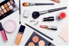 “化妆品因子”——女性一生会在化妆品上花掉几套房？
