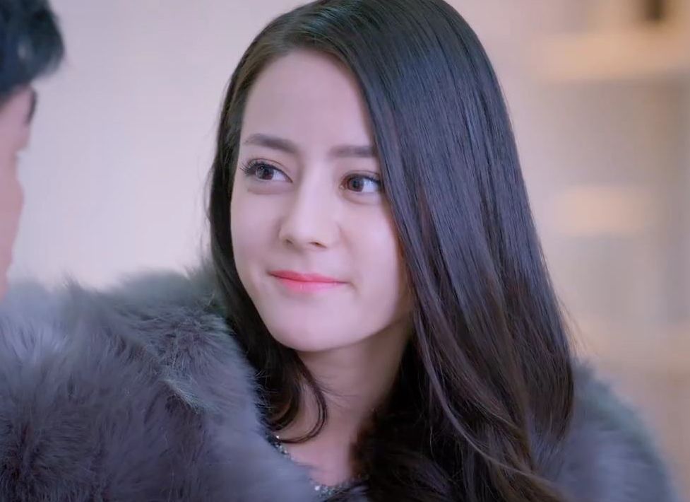 除了《创造营2019》，迪丽热巴还有一部新综艺来袭，搭档是张艺兴