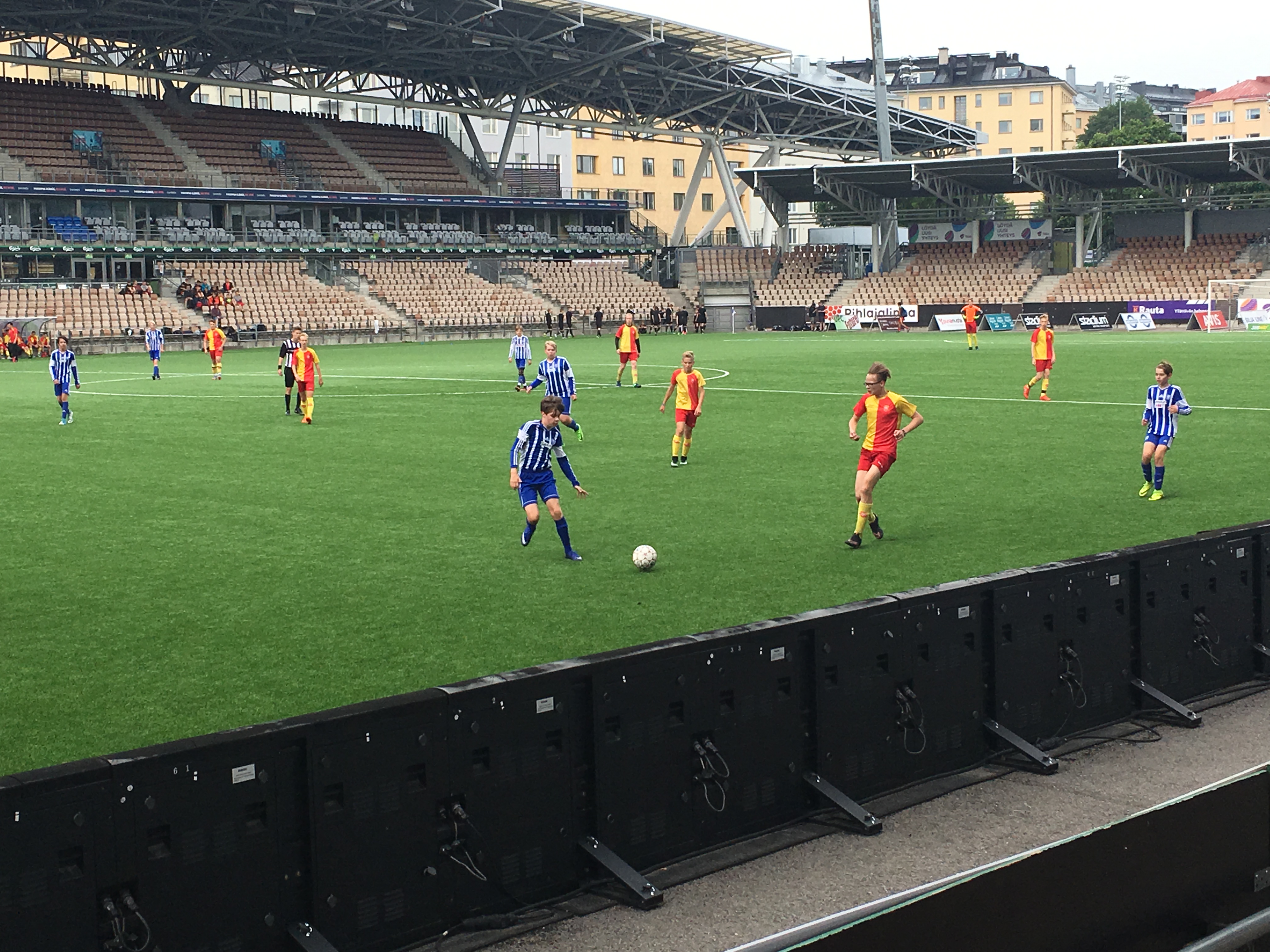 芬兰足球创历史首次进入欧洲杯正赛,一些芬兰足球的个人直接感受