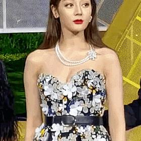 有颜有梗，有神仙同框，有好电影，金鸡奖名场面看晕了我