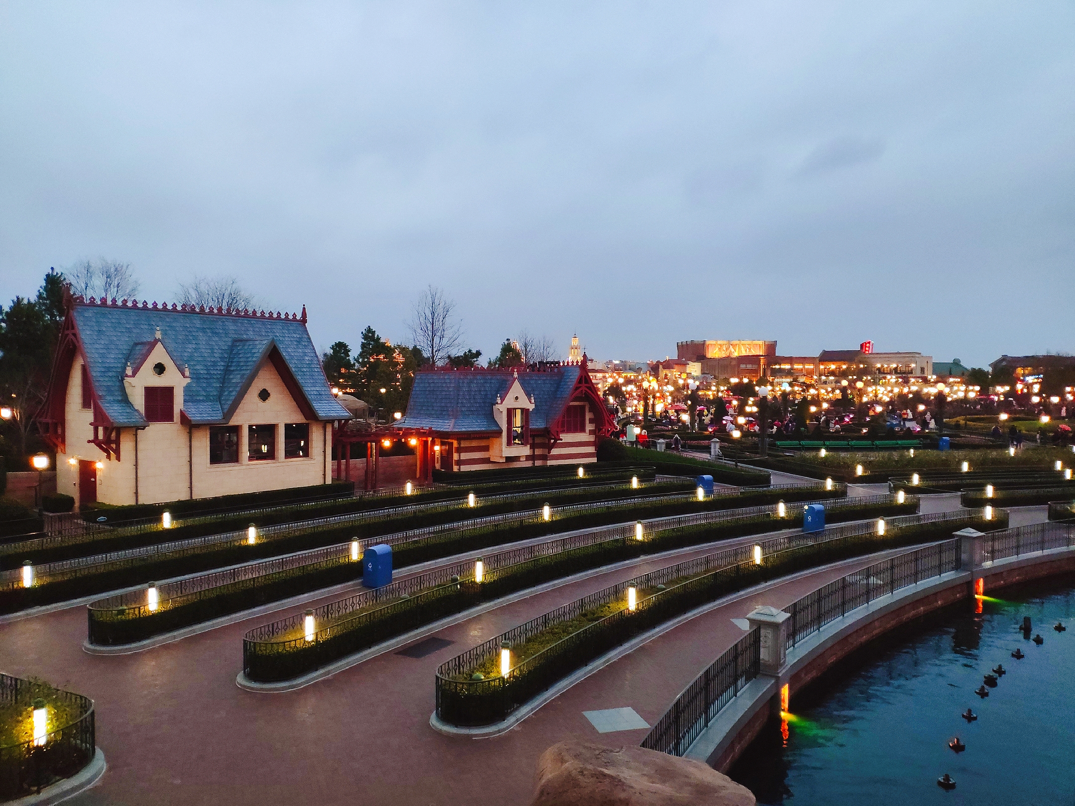 上海迪士尼游玩攻略地图,上海迪士尼乐园攻略淡季