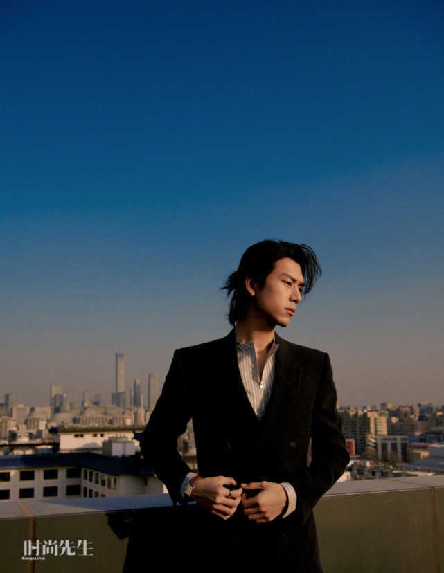 李现杂志男刊大满贯,李现未来男刊