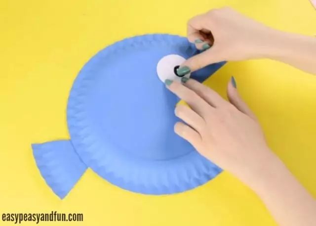 纸盘幼儿创意手工简单又漂亮,一次性纸盘特色美工作品小班