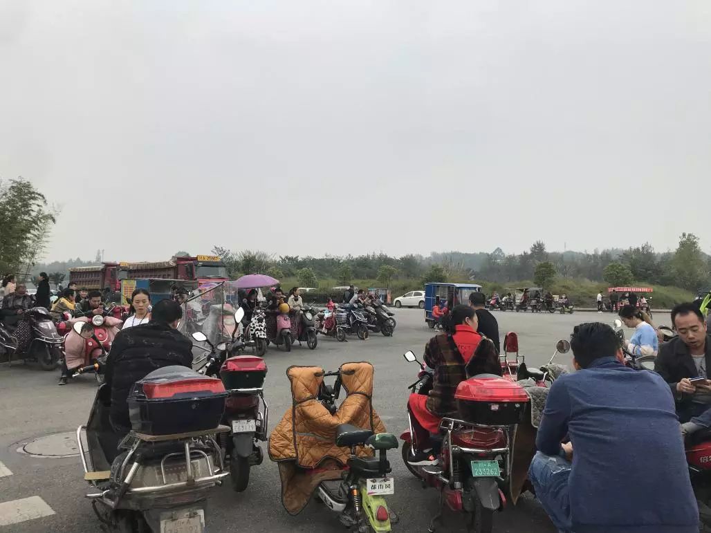 凤凰山扩建,今日凤凰山体育中心