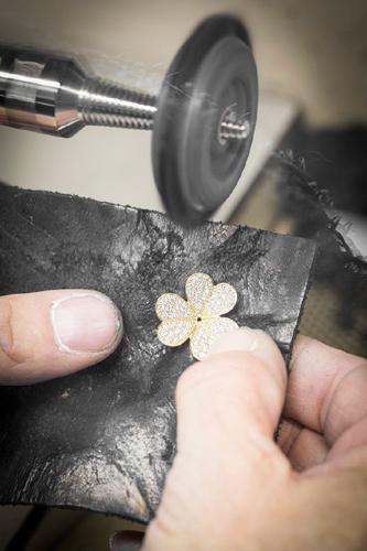 全套梵克雅宝四叶草高端珠宝,梵克雅宝彩色宝石