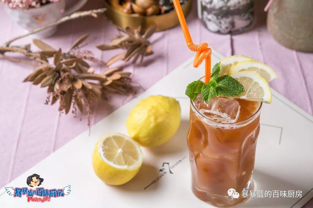 来这家店你真没办法好好吃饭，每道菜都堪比艺术品，好吃到光盘