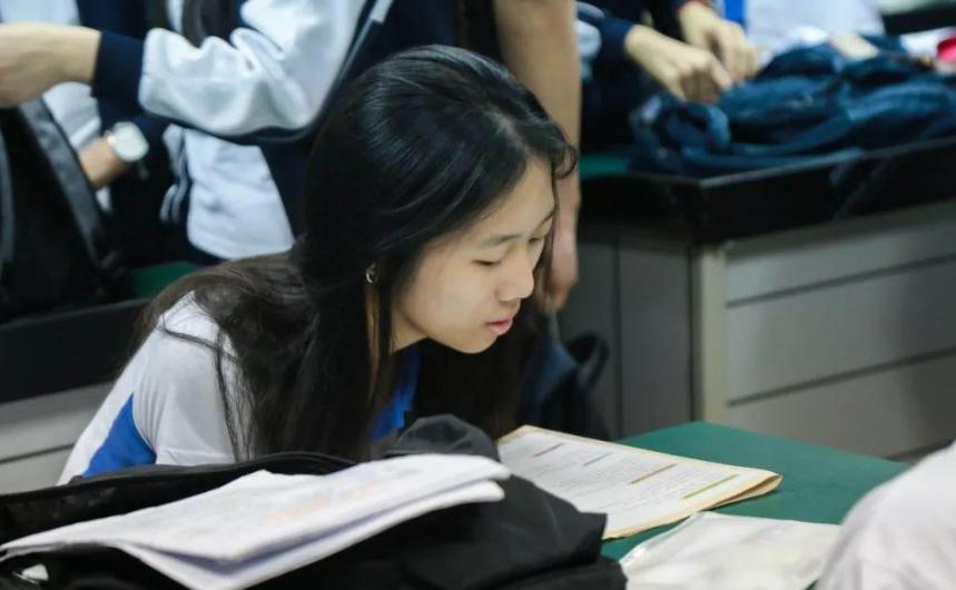 读大专还不如读中专,大专好还是复读好