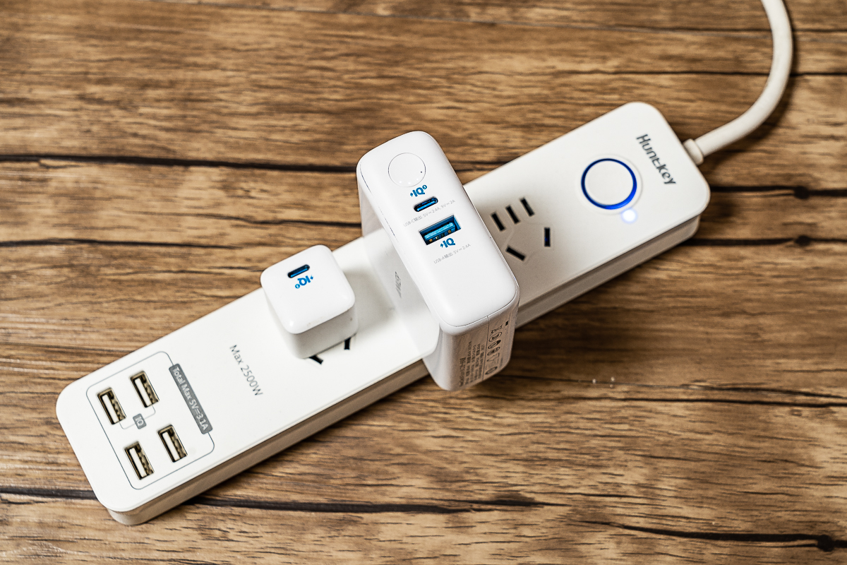 快充头测评anker,anker磁吸充电宝是快充吗