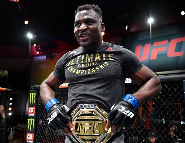 最厉害的ufc世界冠军,印度羽毛球第一个世界冠军