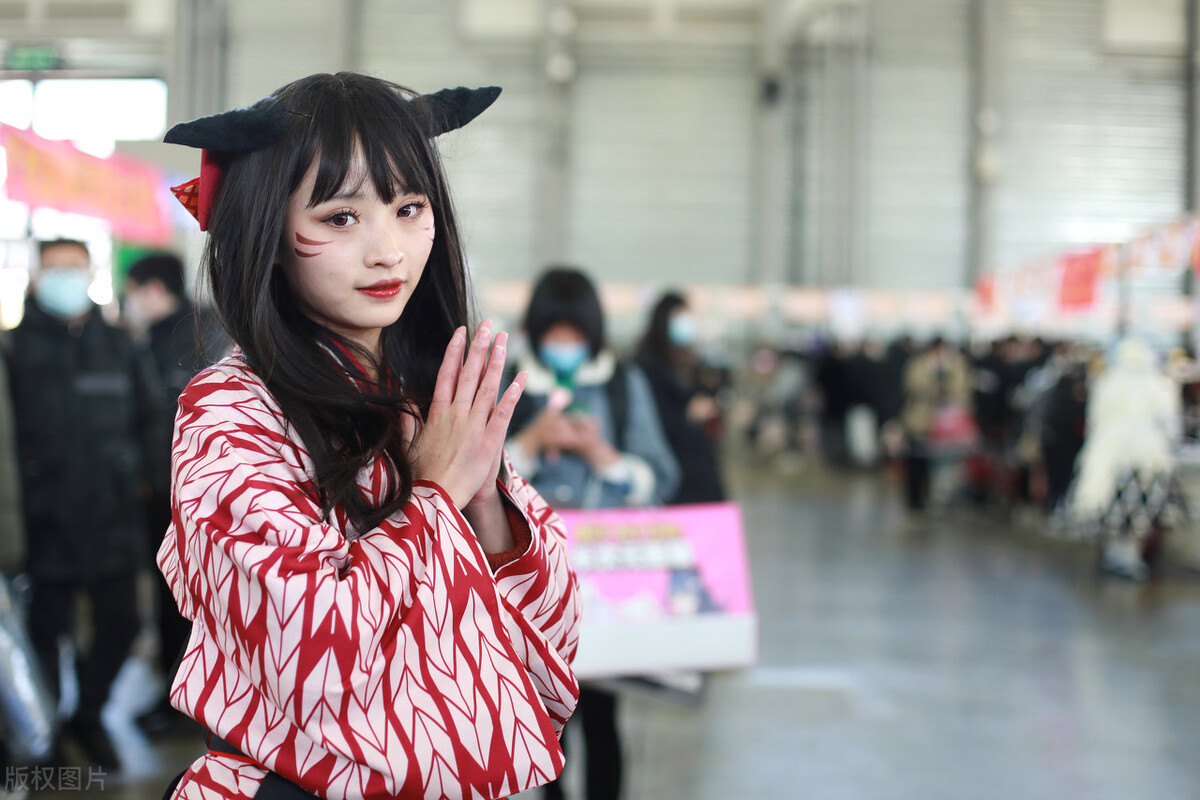 美瞳怎么戴新手一次成功,隐形眼镜怎么戴