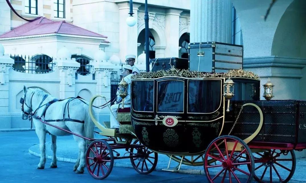 lv出过的行李箱,lv百年款