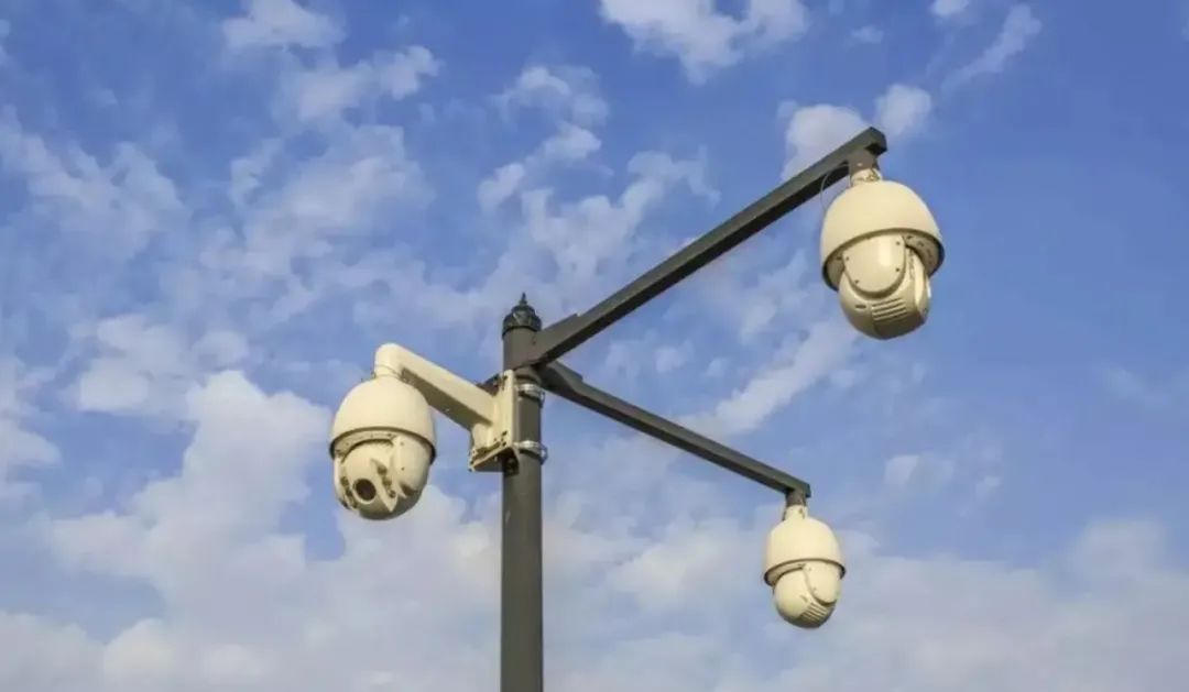 违章抓拍挣钱最多的摄像头,摄像头拍违章一年可以赚多少