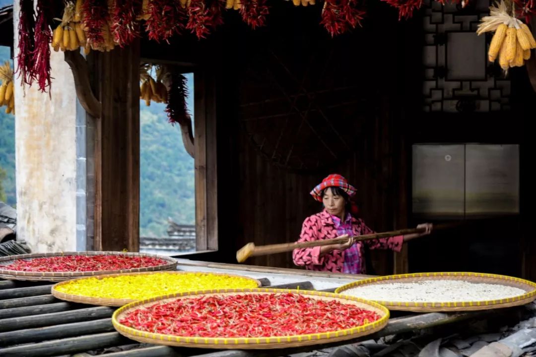 中国最美秋色篁岭晒秋,篁岭体验闻名遐迩的晒秋