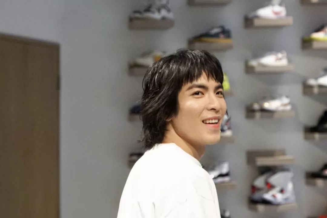 萧敬腾的单身豪宅曝光,萧敬腾8层豪宅曝光多少钱