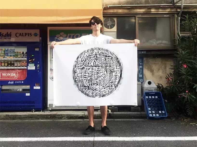 在日本，井盖儿都有美女粉丝团