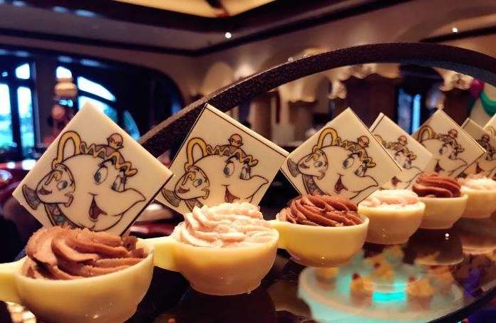 上海迪士尼酒店两天一夜攻略,上海迪士尼旅游攻略小礼品