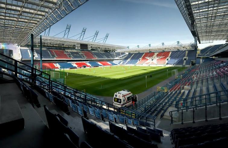 全世界最现代化的球场,中国全封闭球场