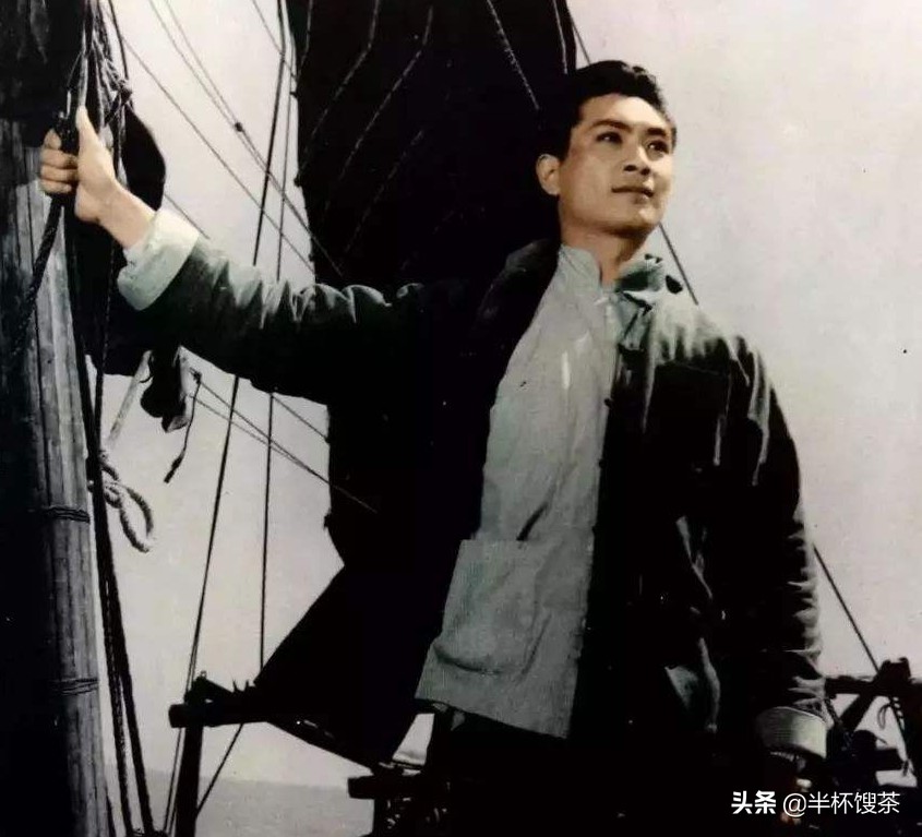 他是新四军，华东局潜伏上海最重经济特工，牺牲在上海解放前三天