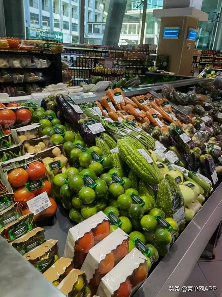 在最低薪资192美元的柬埔寨，你依然没有资格不努力