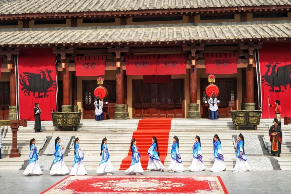 西安穿汉服拍外景的地方推荐,来西安穿汉服看演绎