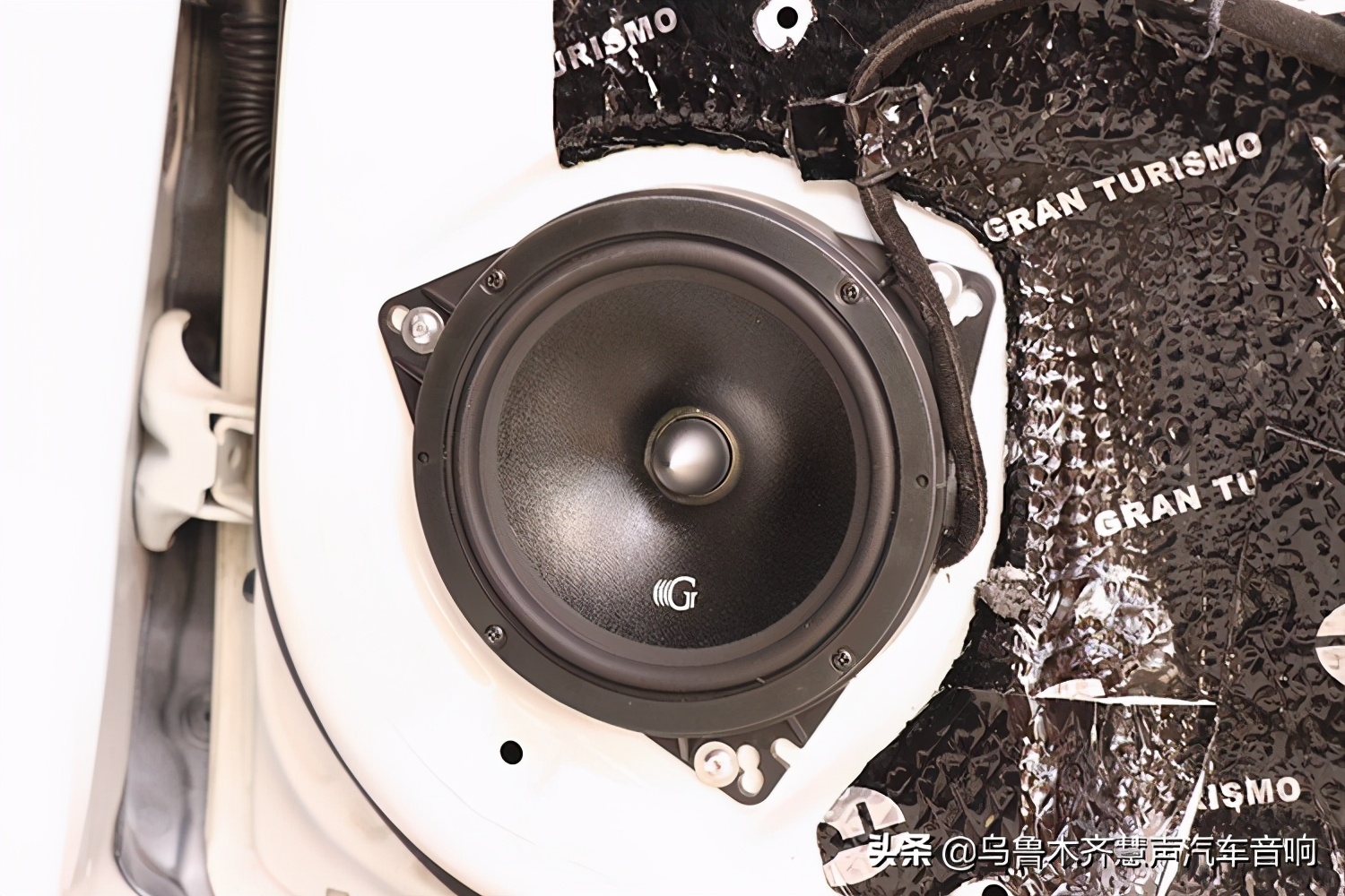 起亚k2改装音响怎样调音效最好,哈尔滨起亚k2音响改装