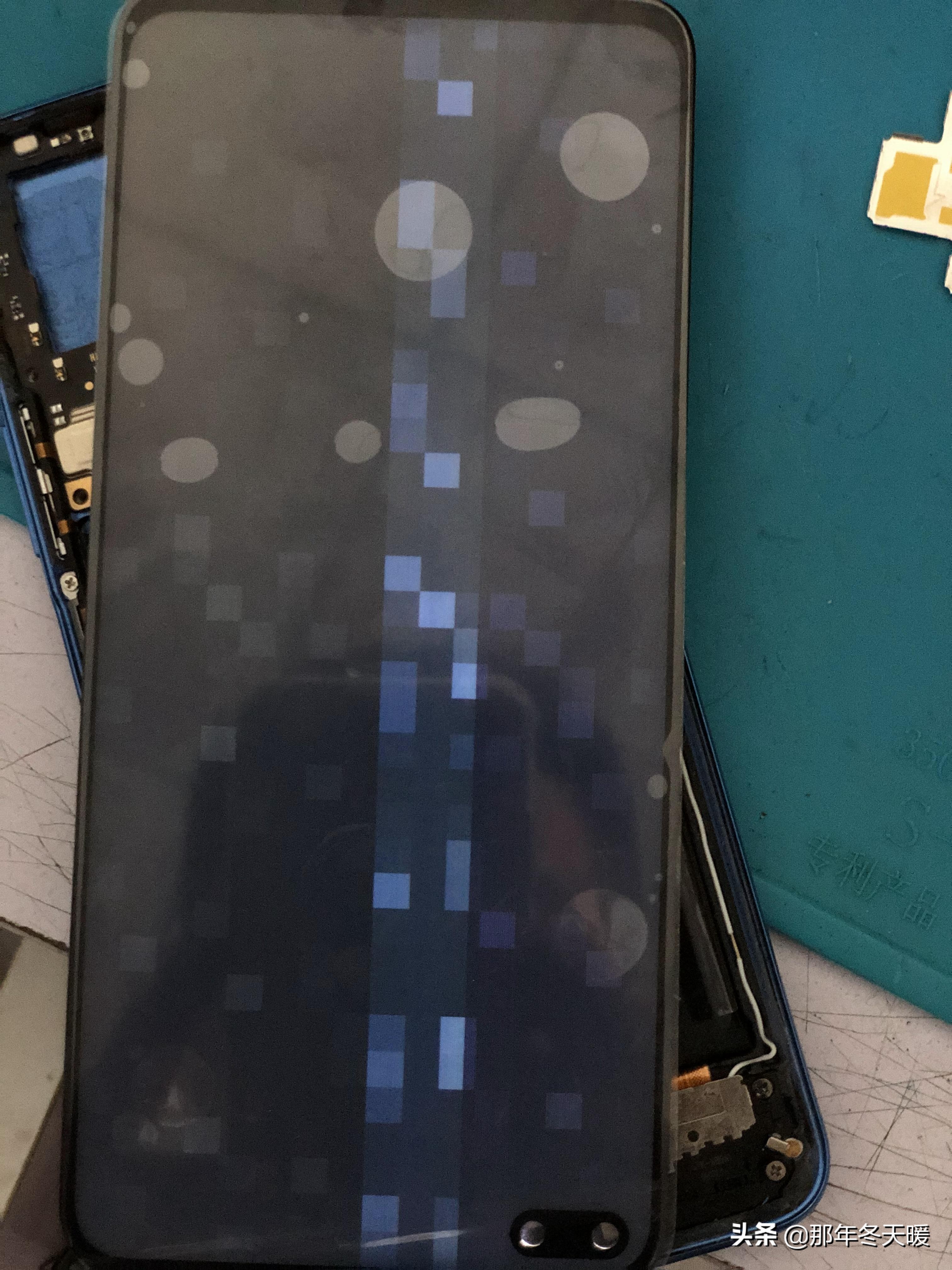 荣耀v30进水更换屏幕背光教程,荣耀v30进水屏幕闪