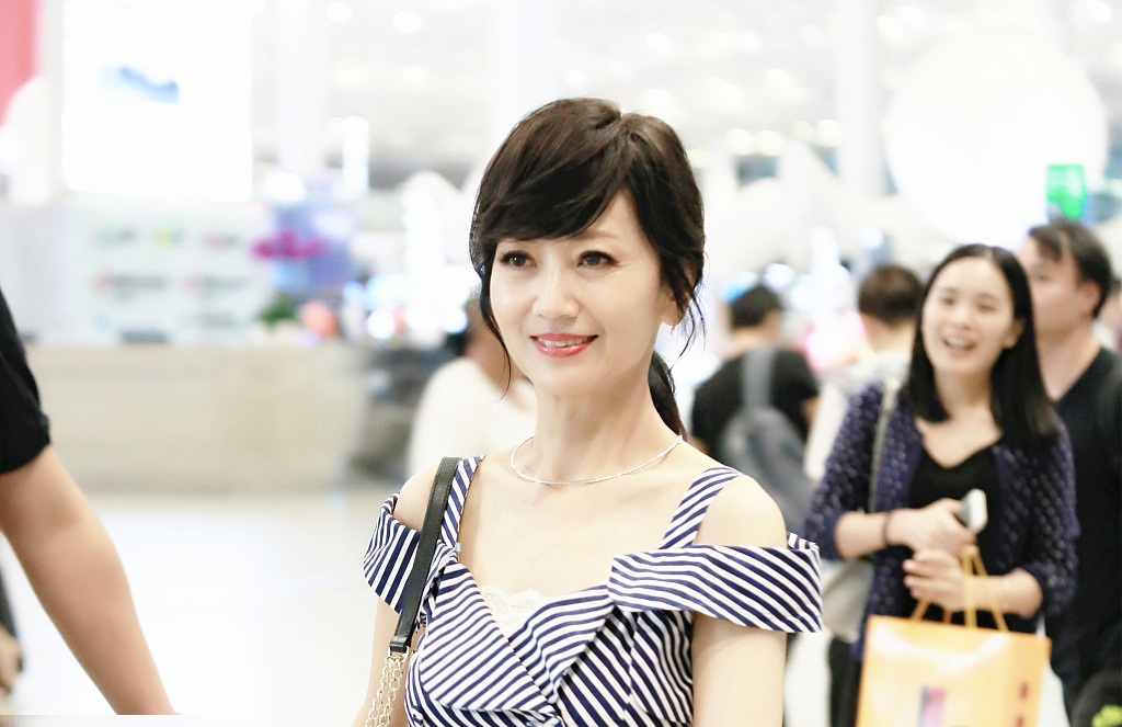 赵雅芝：67岁活成27岁，2段婚姻3个儿子，堪称人生大赢家