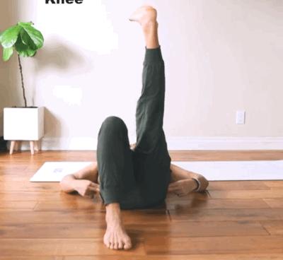 瑜伽站立前屈如何轻松往后跳,瑜伽站立前屈如何纠正弓背