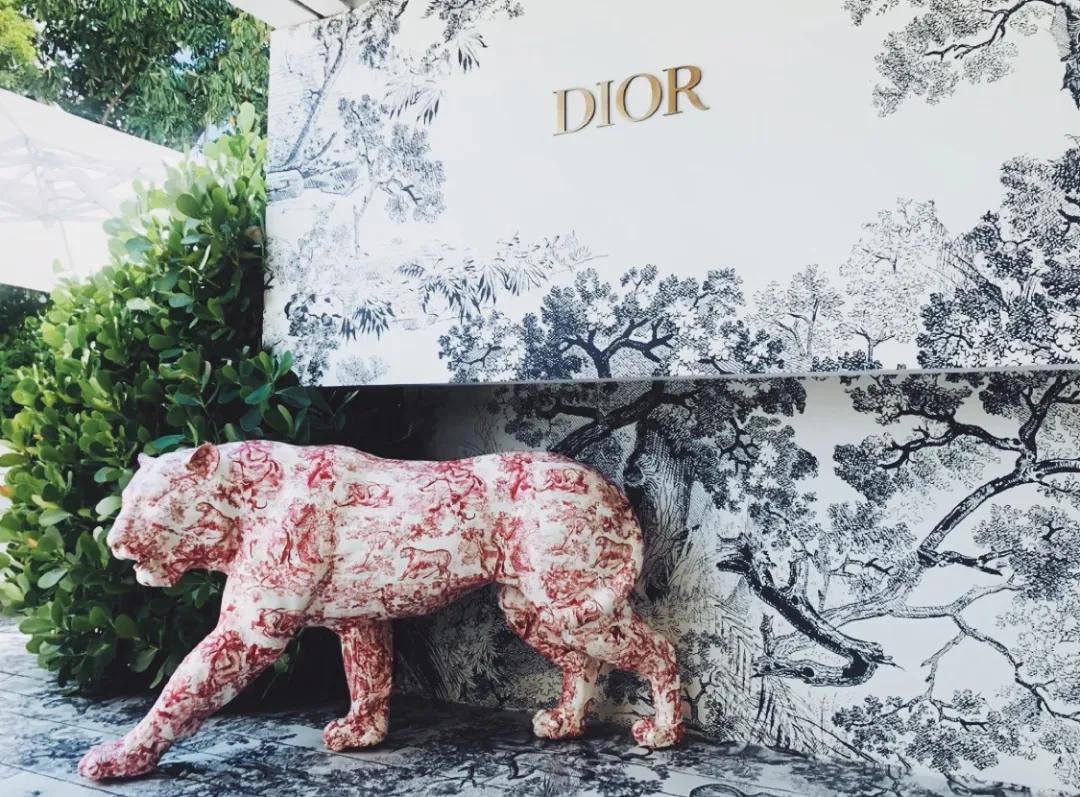 lv咖啡店设计风格,gucci高端店铺设计