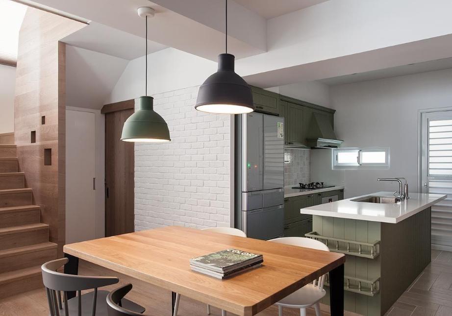 木纹砖的优缺点黑白风,木纹砖和木板找平方式一样吗