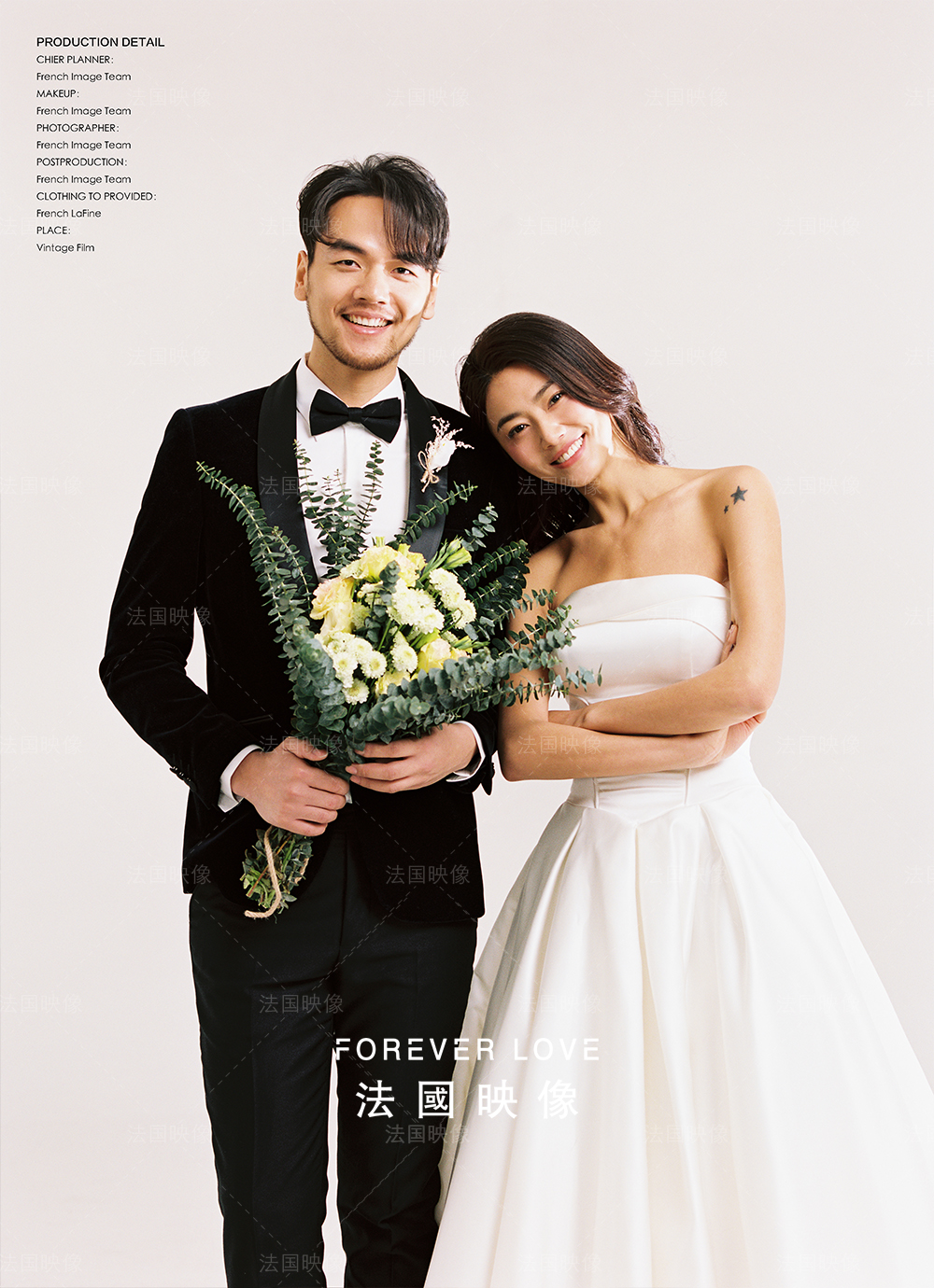 摄影师必看的九种对比手法,摄影师的9种经典拍照姿势