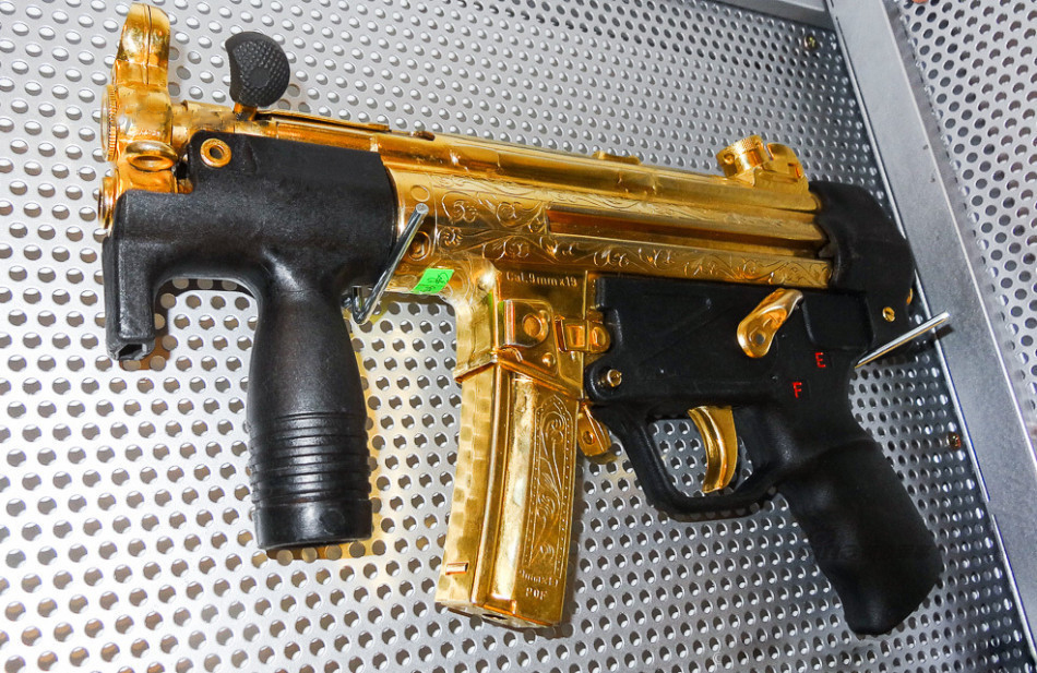 “墨西哥帮派”的30种*器武**，就连重狙和RPG都有