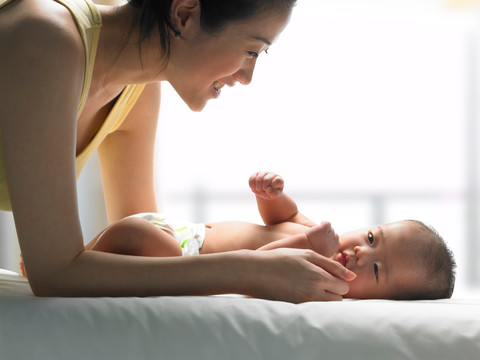 宝宝太瘦怎么增肥最快,8个月宝宝怎么瘦成皮包骨