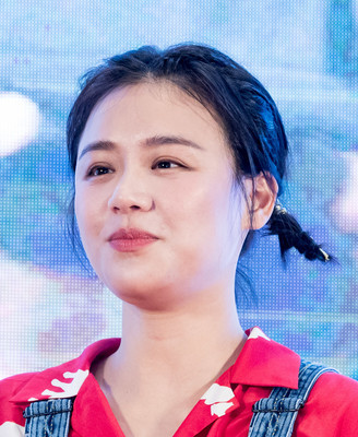 别再扎丸子头了这样扎才好看,杨紫同款发型两边麻花辫