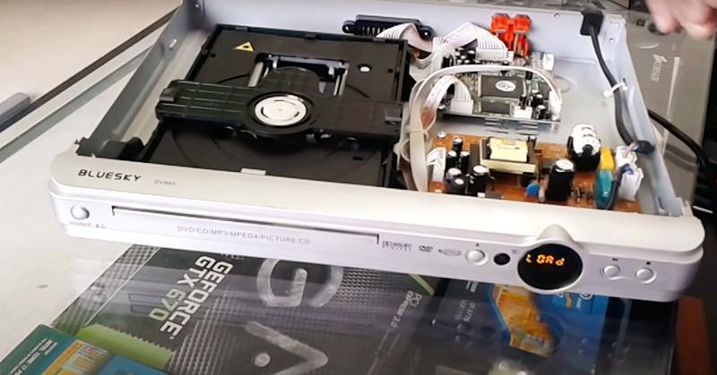 BLUESKYDV665影碟机，光盘托架不出仓维修，注意检查顺序和手法