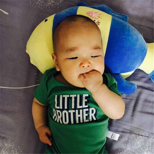 宝宝白天如何哄睡,宝宝白天很好哄睡晚上难入睡