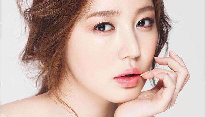 涂口红之前如何去掉死皮,每次涂完口红都会有死皮泛白