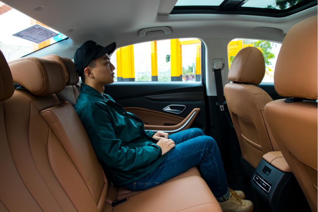 北京绅宝智道最新款,5万空间大的家用轿车