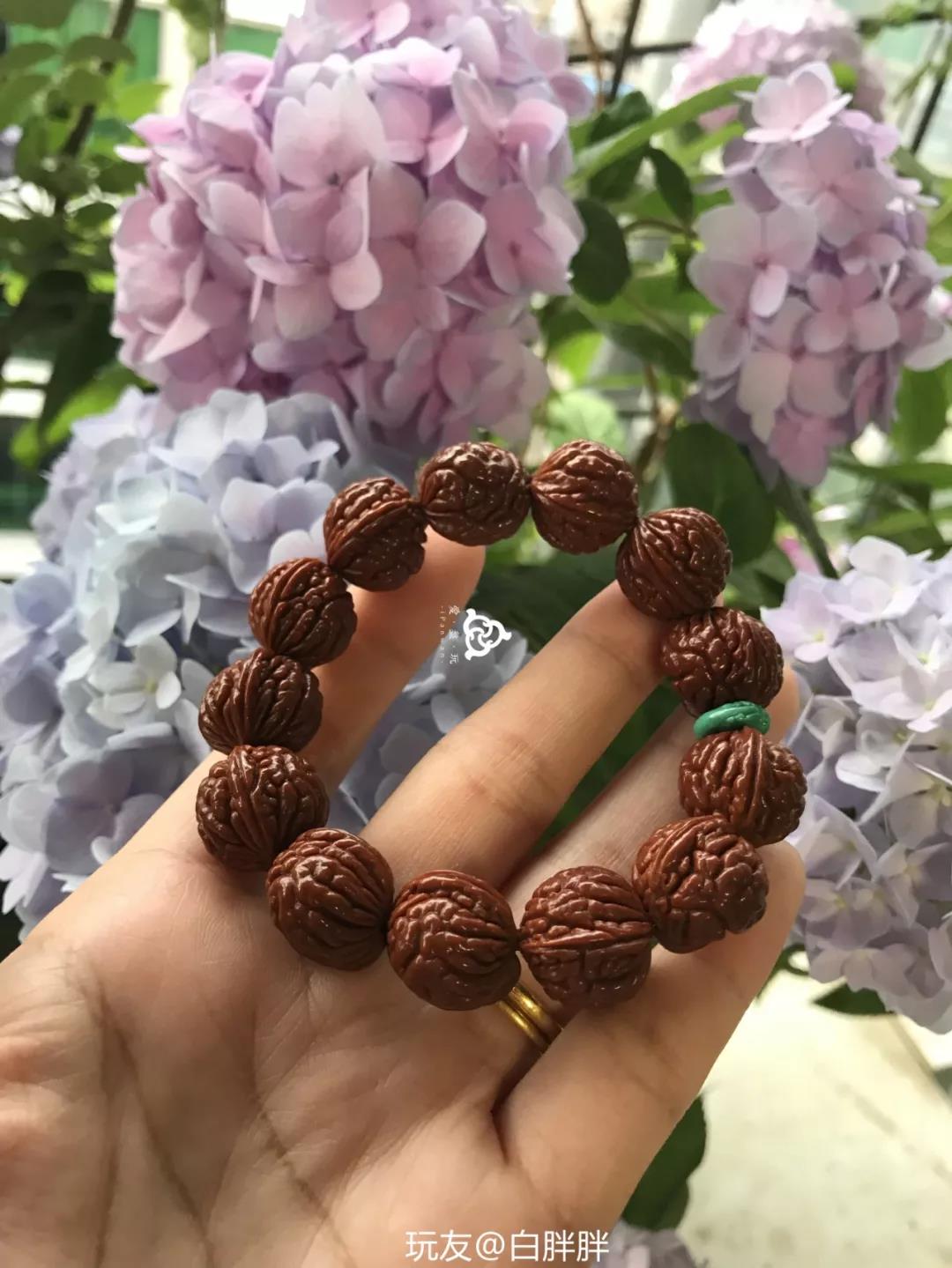 小桃核手串玩半个月什么效果,桃核手串买来怎么玩