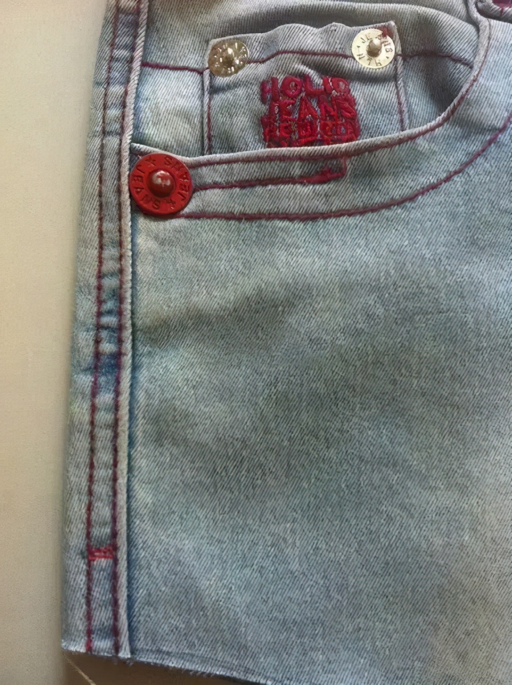 牛仔裤怎么改造成破洞流苏,旧牛仔裤腿简单变裙子