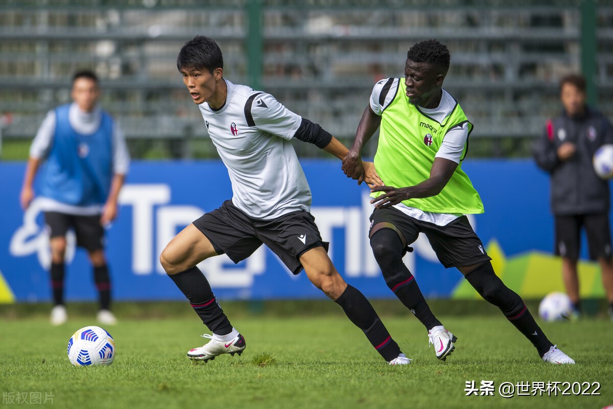 日本男足不敌阿曼,12强赛日本男足